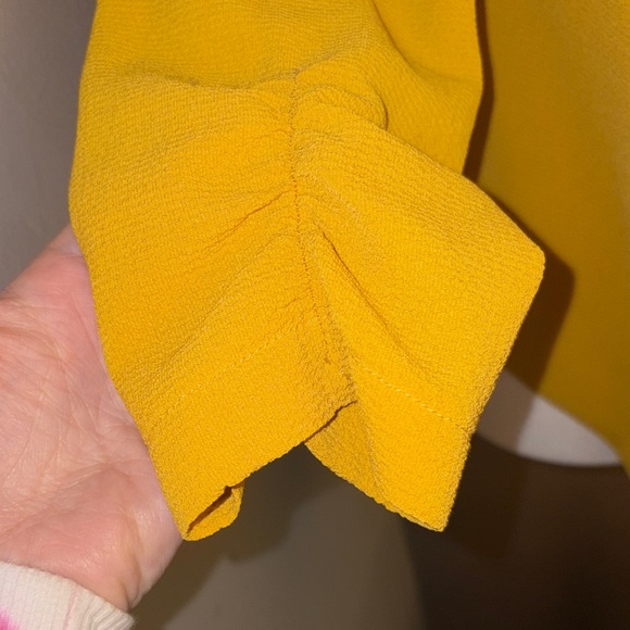 Elegant Yellow Women's Blazer - Picture 2 of 5